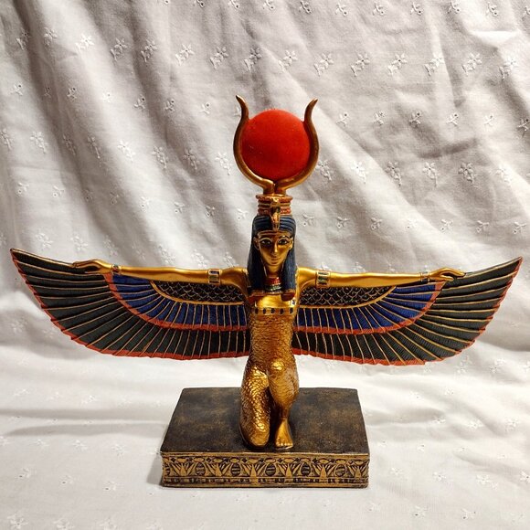 🎬 Ancient Egyptian Goddess Isis Open Wings Statue - Picture 1 of 9